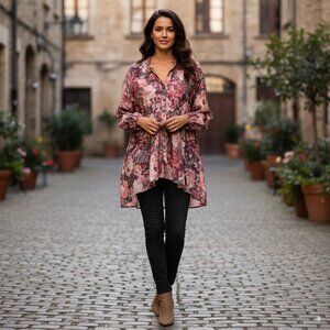 Lost+Wander Romantic Garden Tunic Top